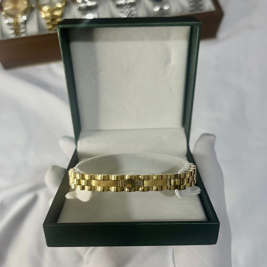 Rolex Bracelet on or